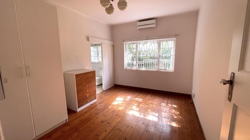 2 Bedroom Property for Sale in Vredehoek Western Cape